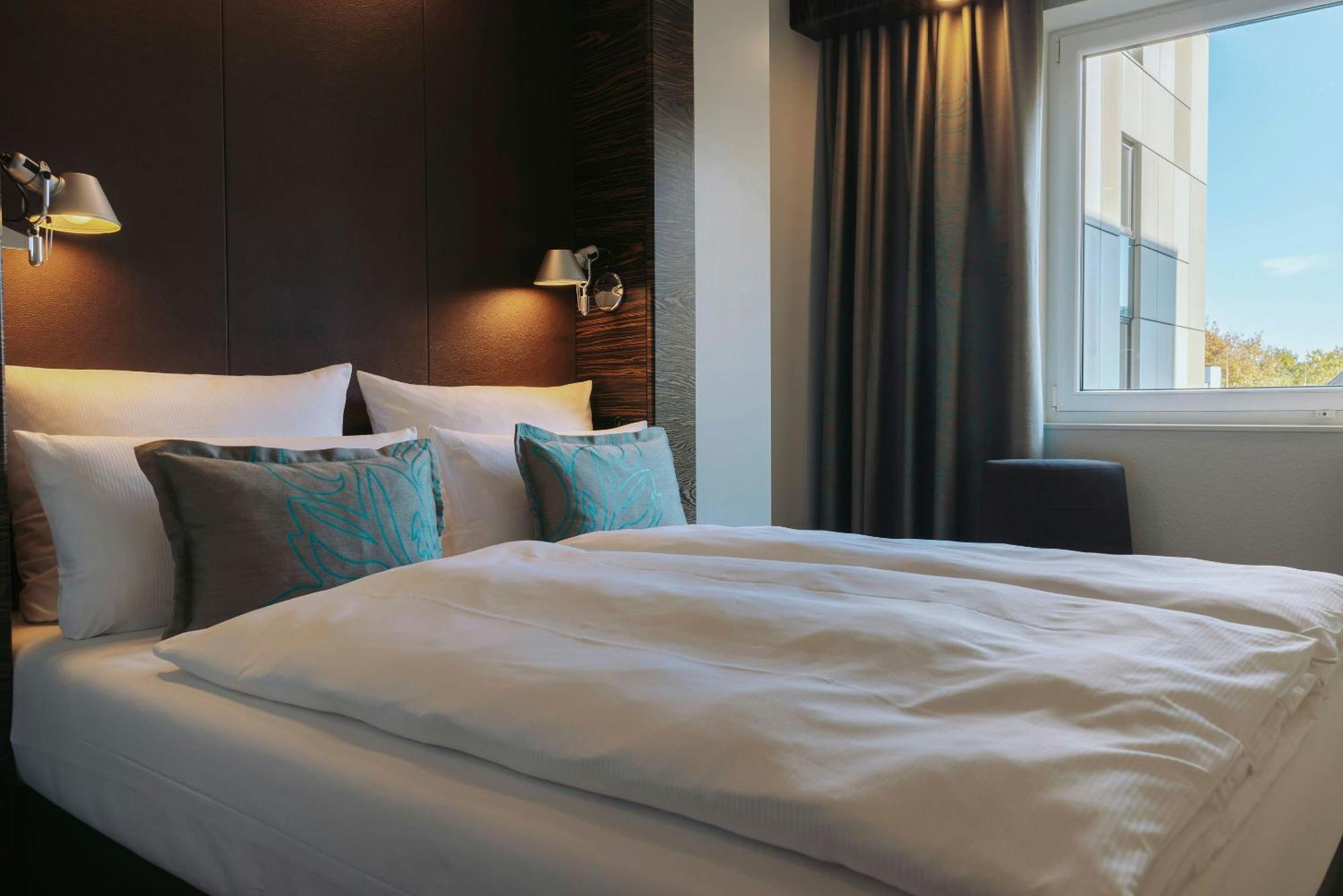 Motel One Hamburg-Alster Exterior photo