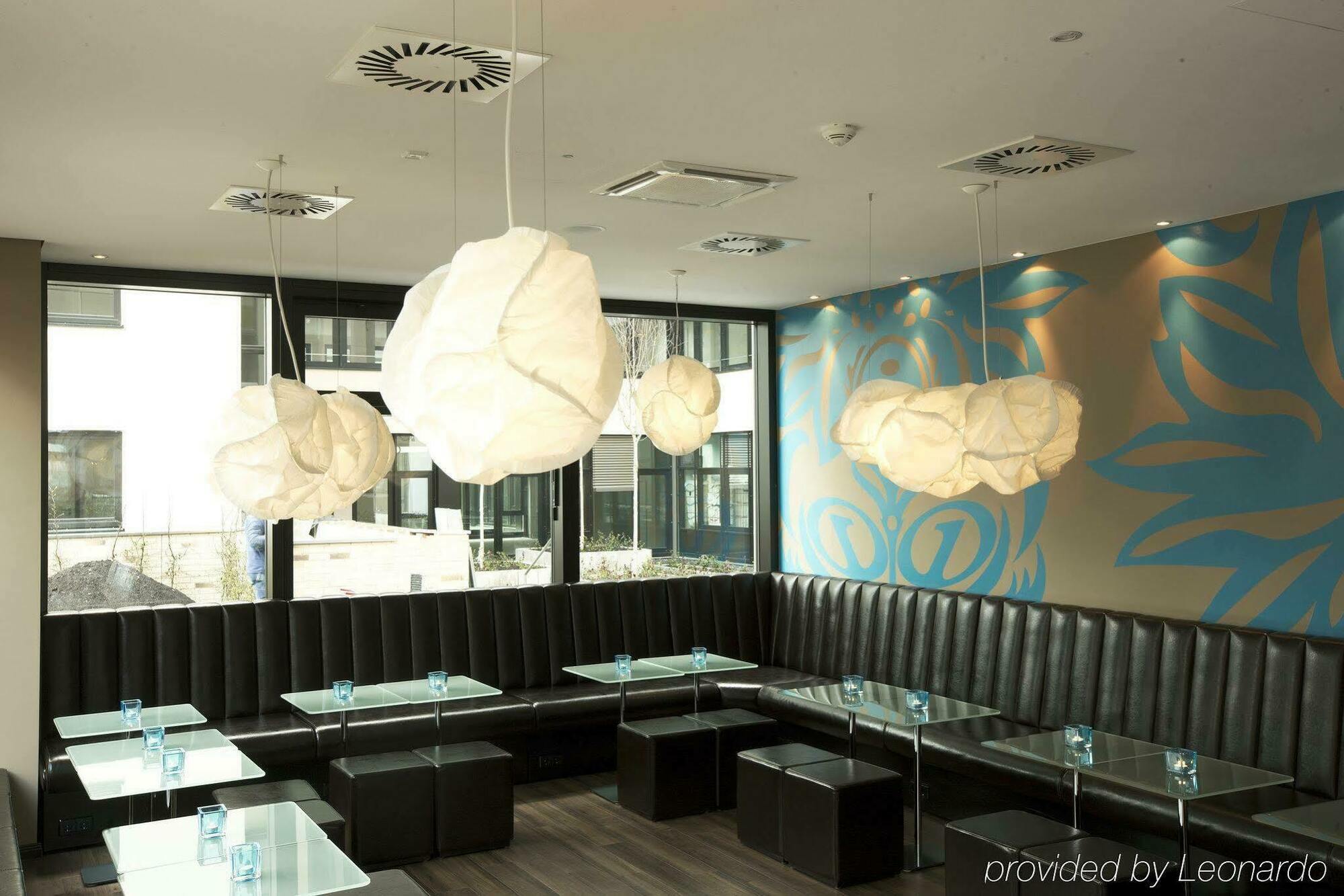 Motel One Hamburg-Alster Exterior photo